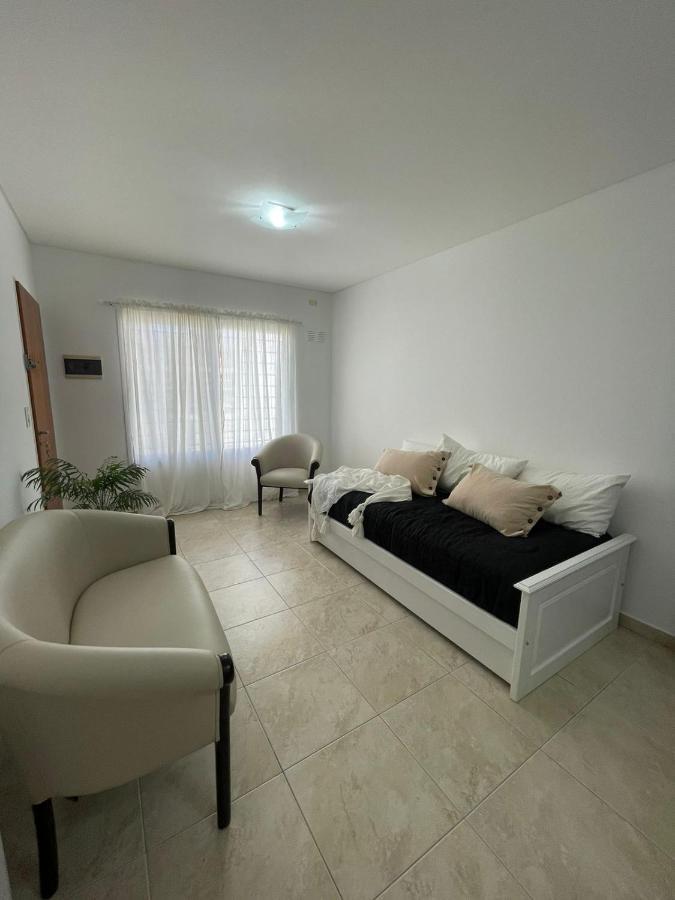 Gerbera Colorada Haedo Apartment Morón Екстериор снимка